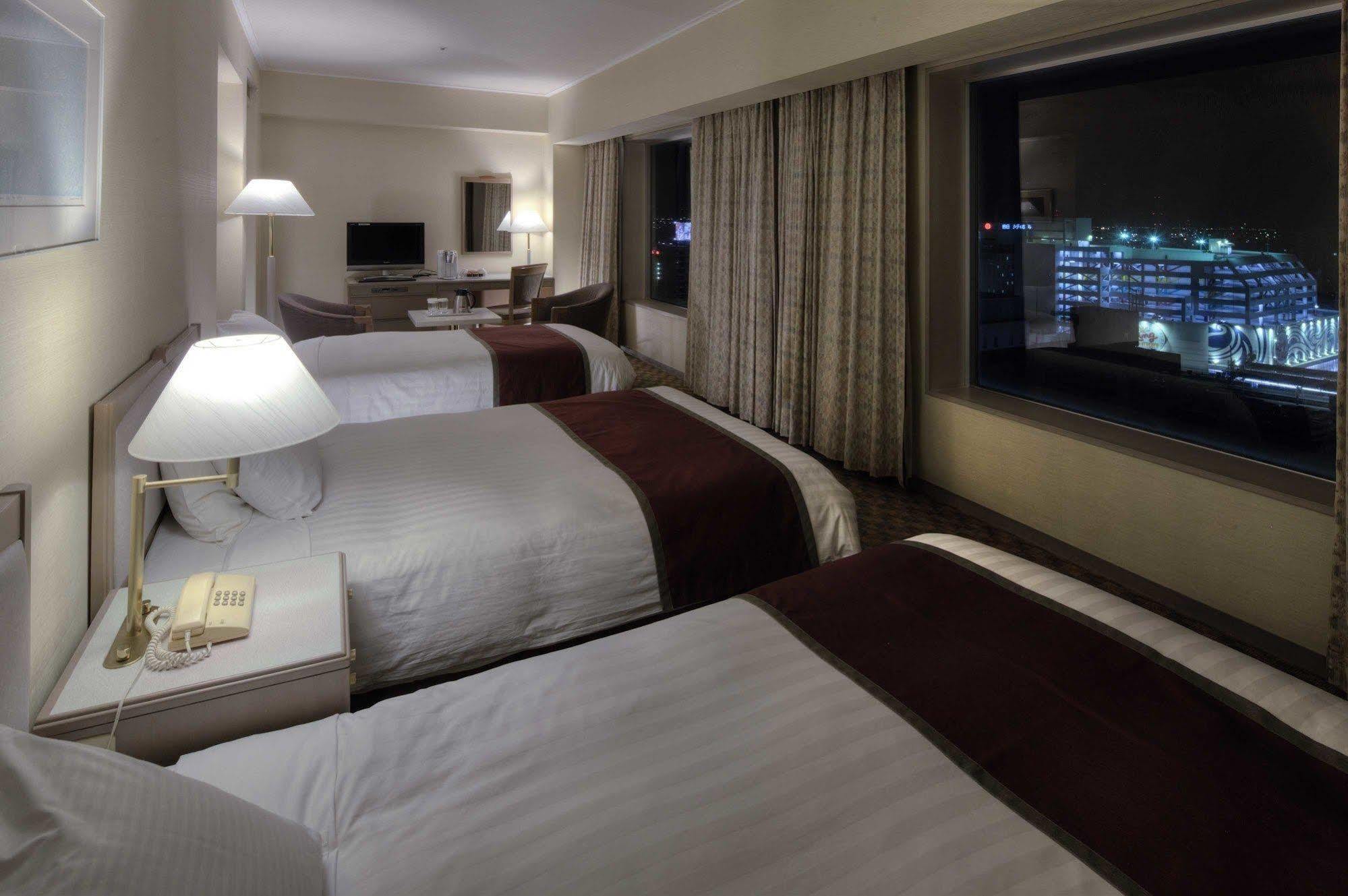 Miyako Hotel Yokkaichi Esterno foto